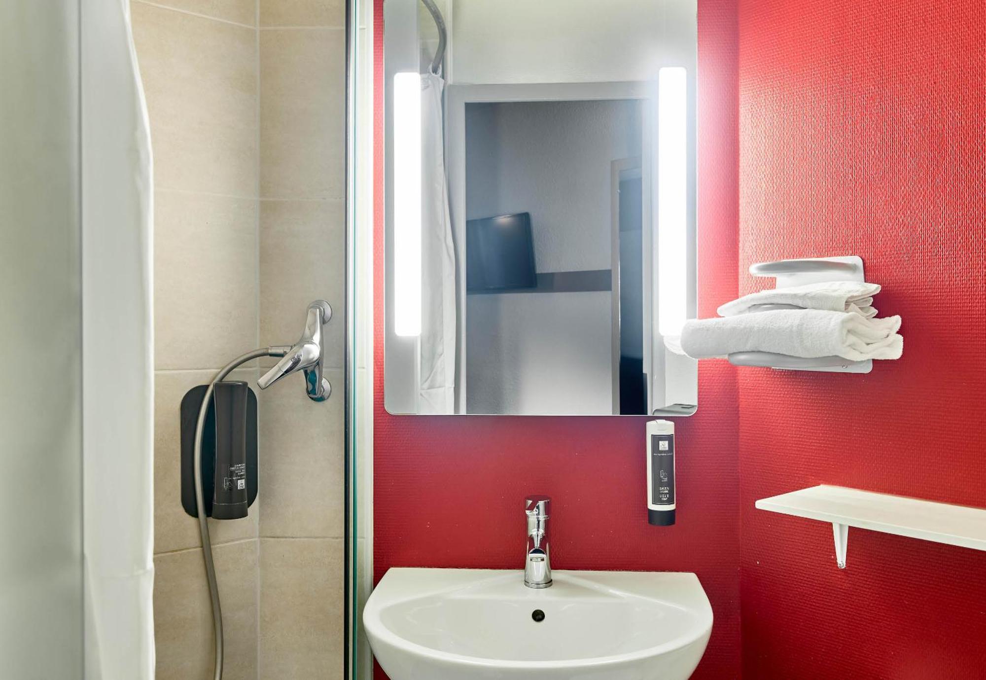 B&B Hotel Saint-Michel Sur Orge Екстериор снимка